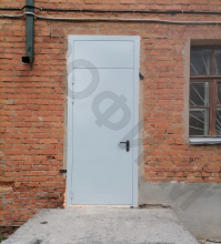 Дверь с фрамугой металлическая