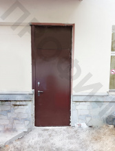 Дверь с фрамугой металлическая