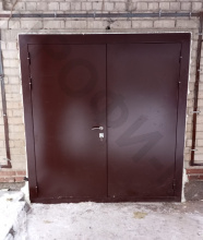 Дверь двухстворчатая уличная